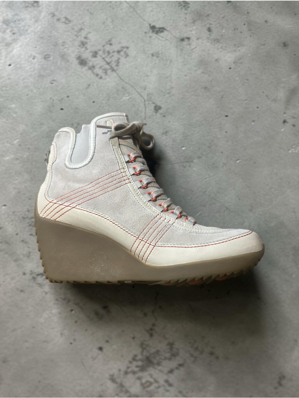 Tsubo Gardo Bone Beige Suede Leather Wedge Ankle Boots Orange Details Sz 8.5
